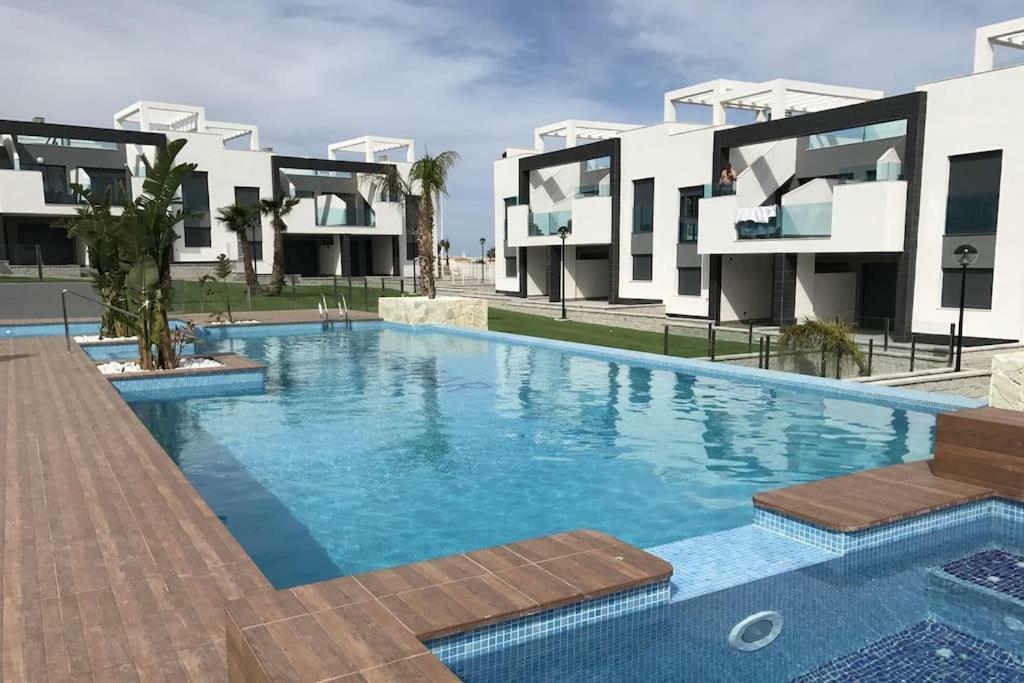Ferienwohnung Oasis Beach IX PuntaPrima Torrevieja Exterior foto